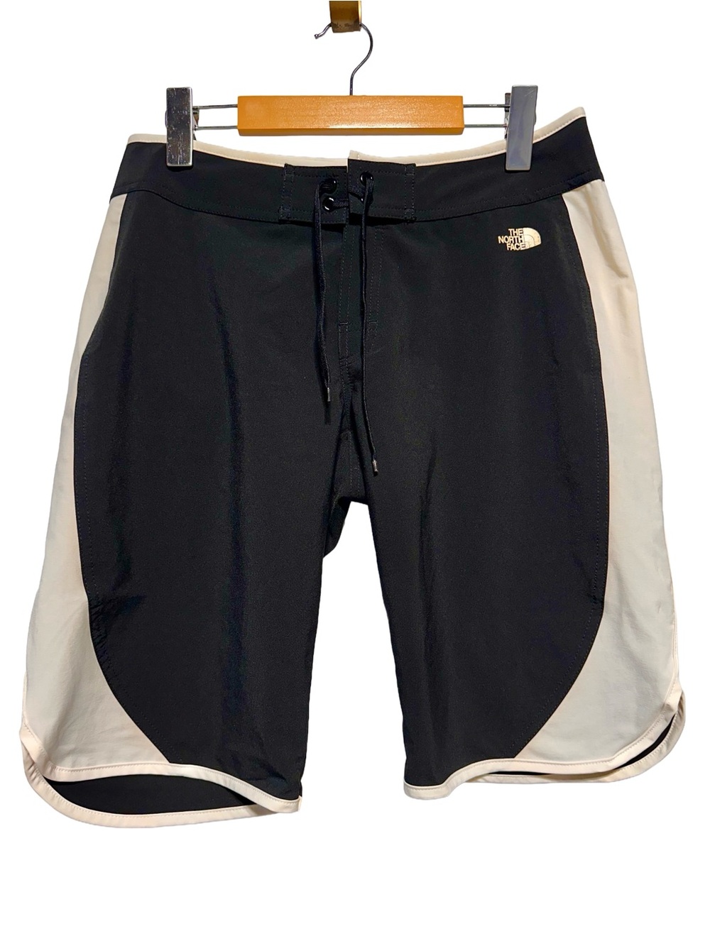 THE NORTH FACE Apex Board Shorts Black White Sporty Surf Gorpcore